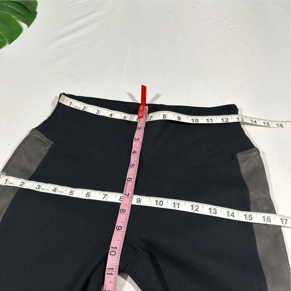 NEW Spanx [ Medium ] Faux Leather‎ Panel Ponte Leggings in Black - Picture 12 of 14